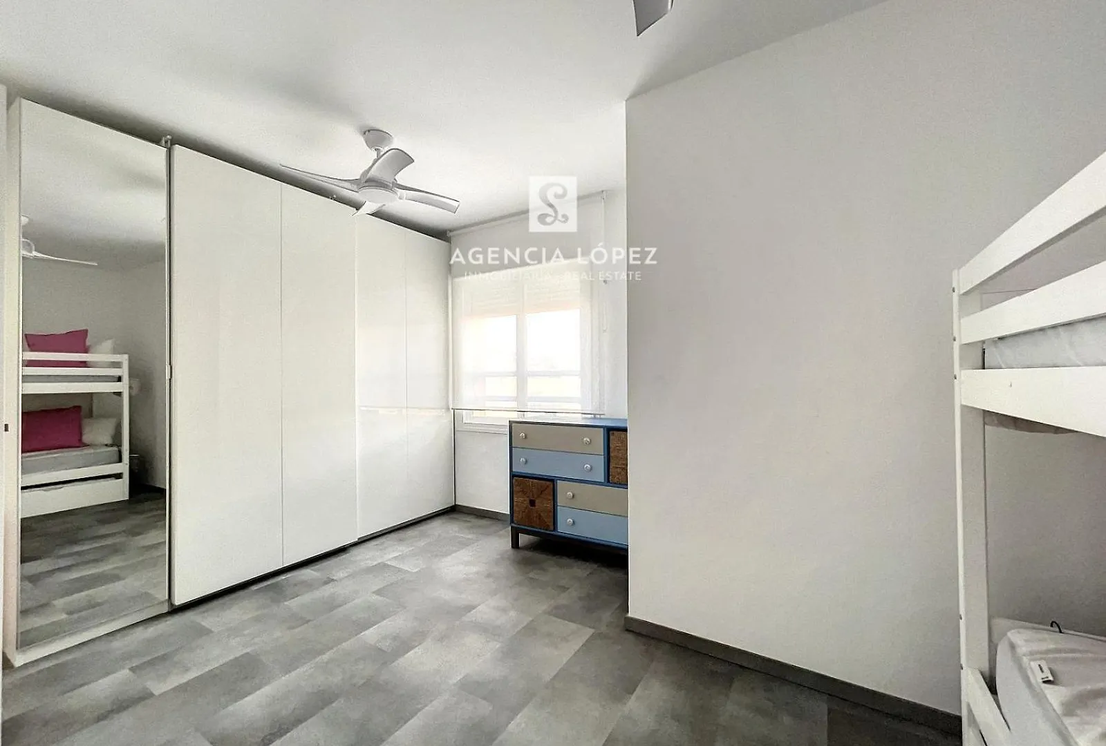 Apartamento Vistalmar إِستيبونا شقة